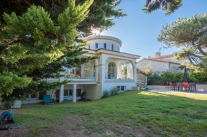 VILLA LES PINS - Maison bord de plage